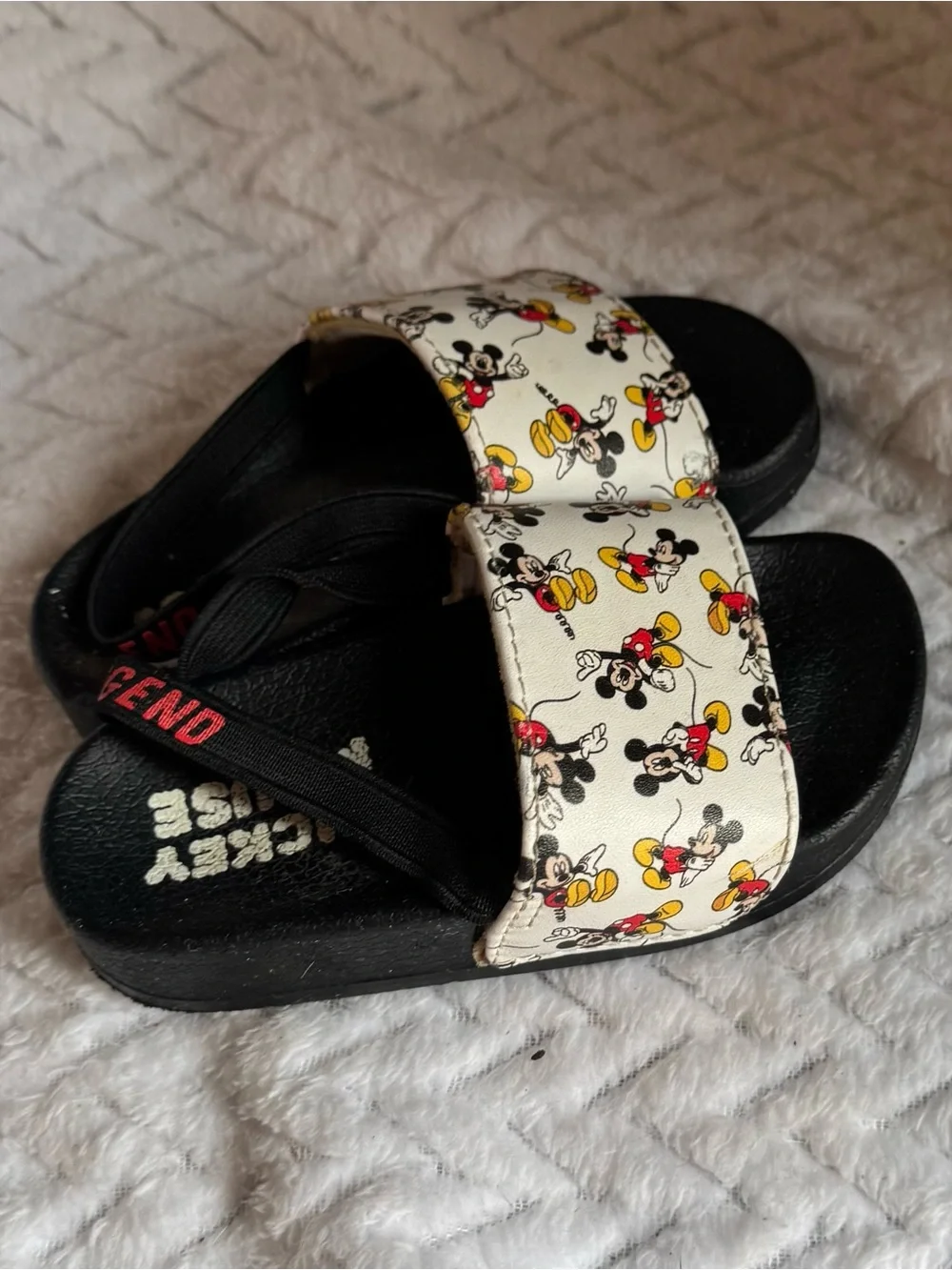 Disney Mickey Mouse Toddler Sandals Size 5/6 Black White Slides Back Strap